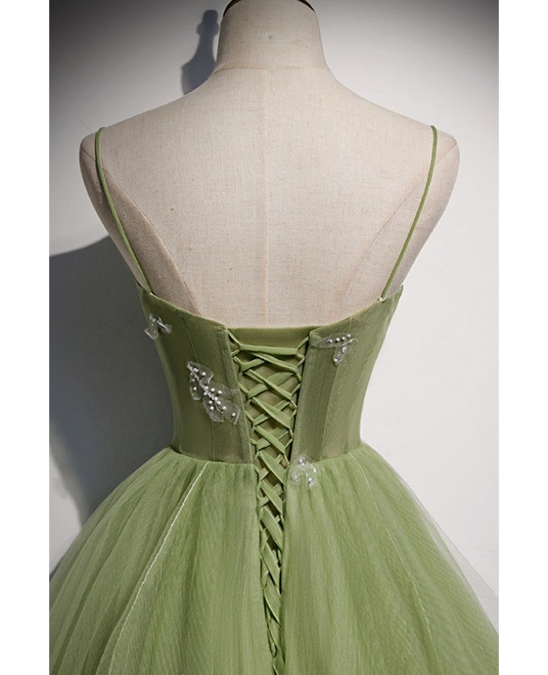 Robe de bal élégante verte à volants et bretelles en perles, sans manches, coupe trapèze, dos nu et longueur au sol