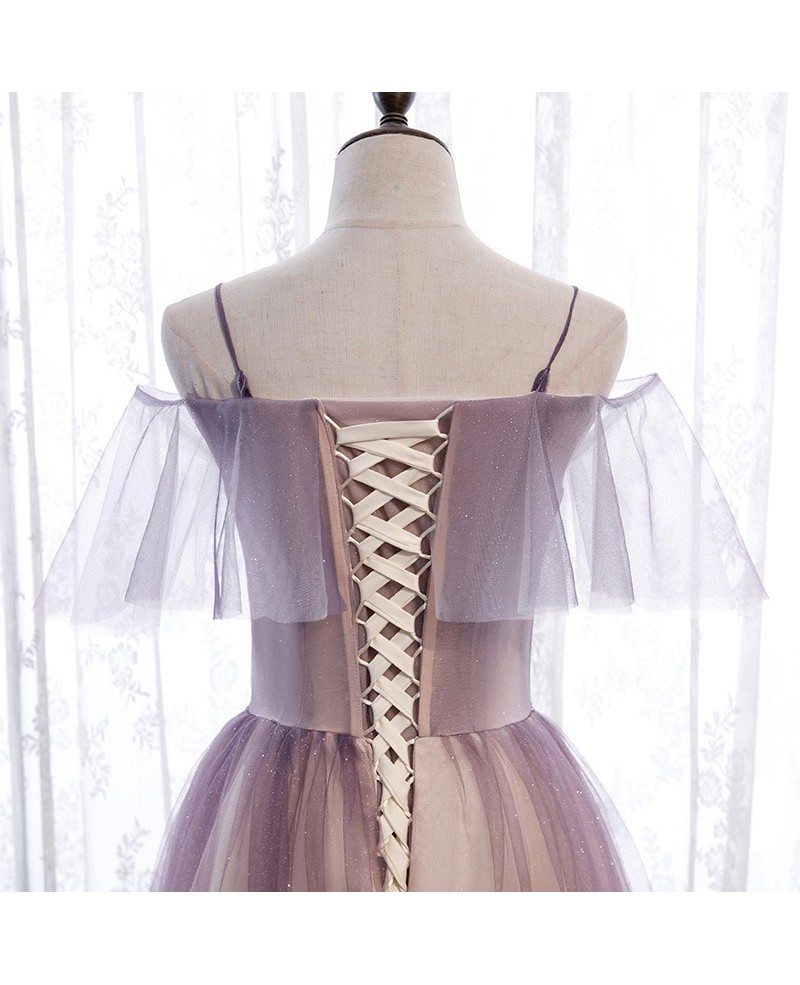 Edles, rückenfreies, bodenlanges Abendkleid in Lila und Champagner mit Farbverlauf und Schulterträgern sowie kurzen Ärmeln und Pailletten