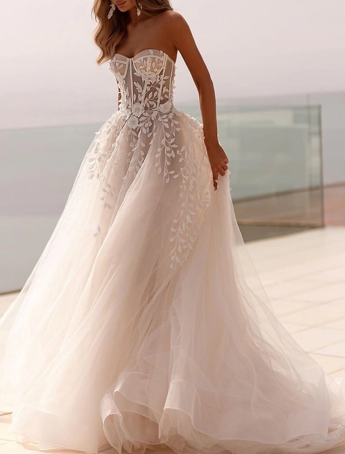 Robe de mariée de plage dos nu, robe de bal, décolleté en cœur, sans manches, traîne courte, en tulle, avec appliques, couleur unie