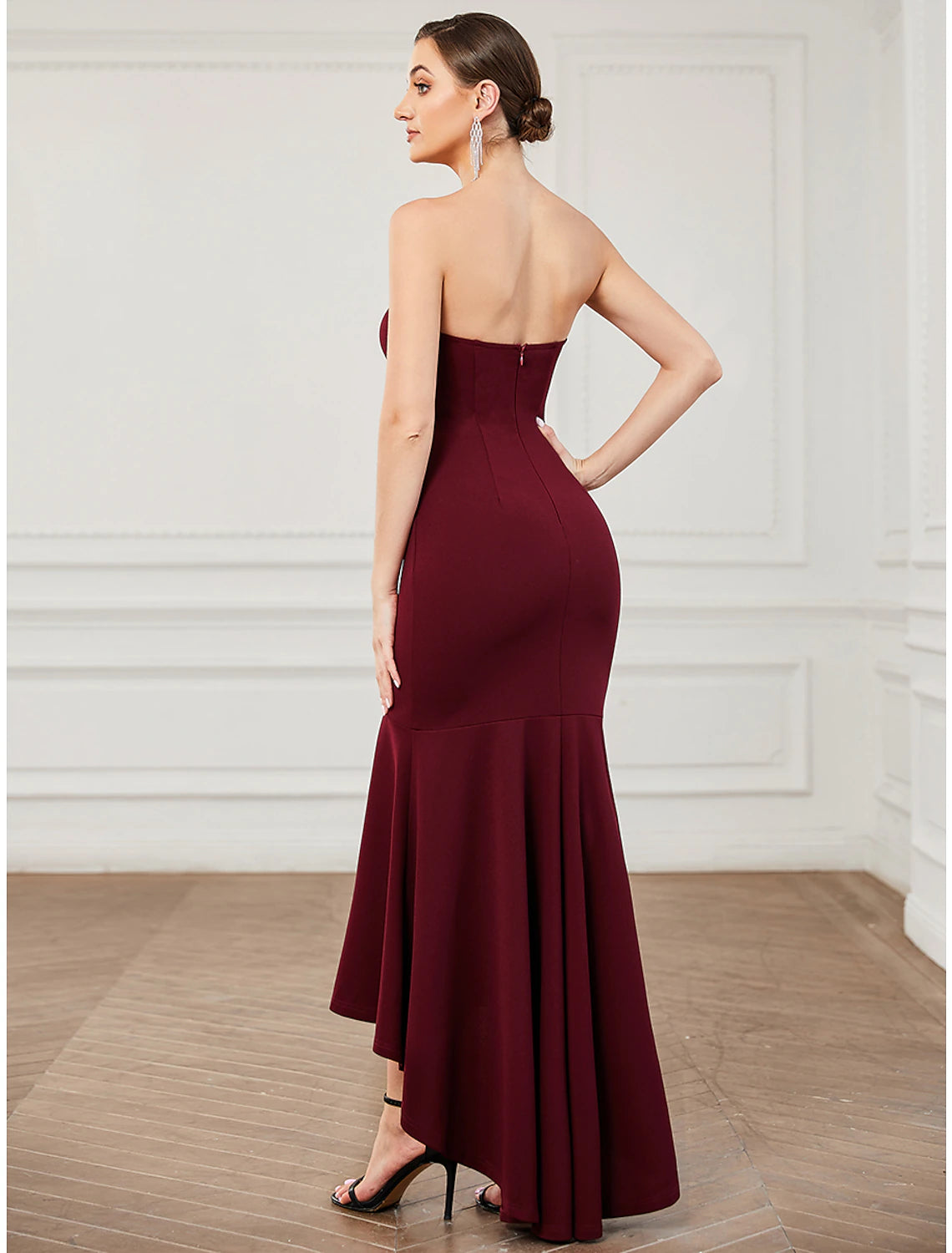 Robe de soirée sirène/trompette, style minimaliste, tenue de soirée, tenue d'invité de mariage, asymétrique, sans manches, sans bretelles, en polyester avec plis