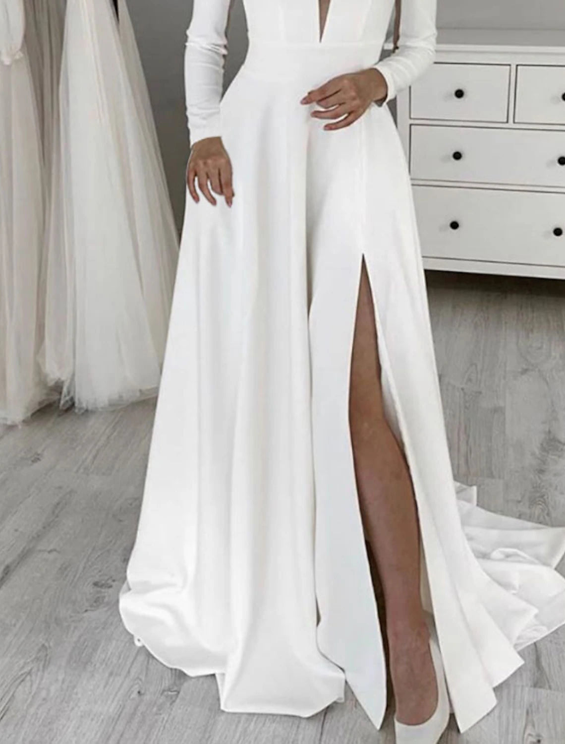 Hall Einfache Brautkleider A-Linie V-Ausschnitt Langarm Sweep/Pinsel Schleppe Stretch-Stoff Brautkleider mit