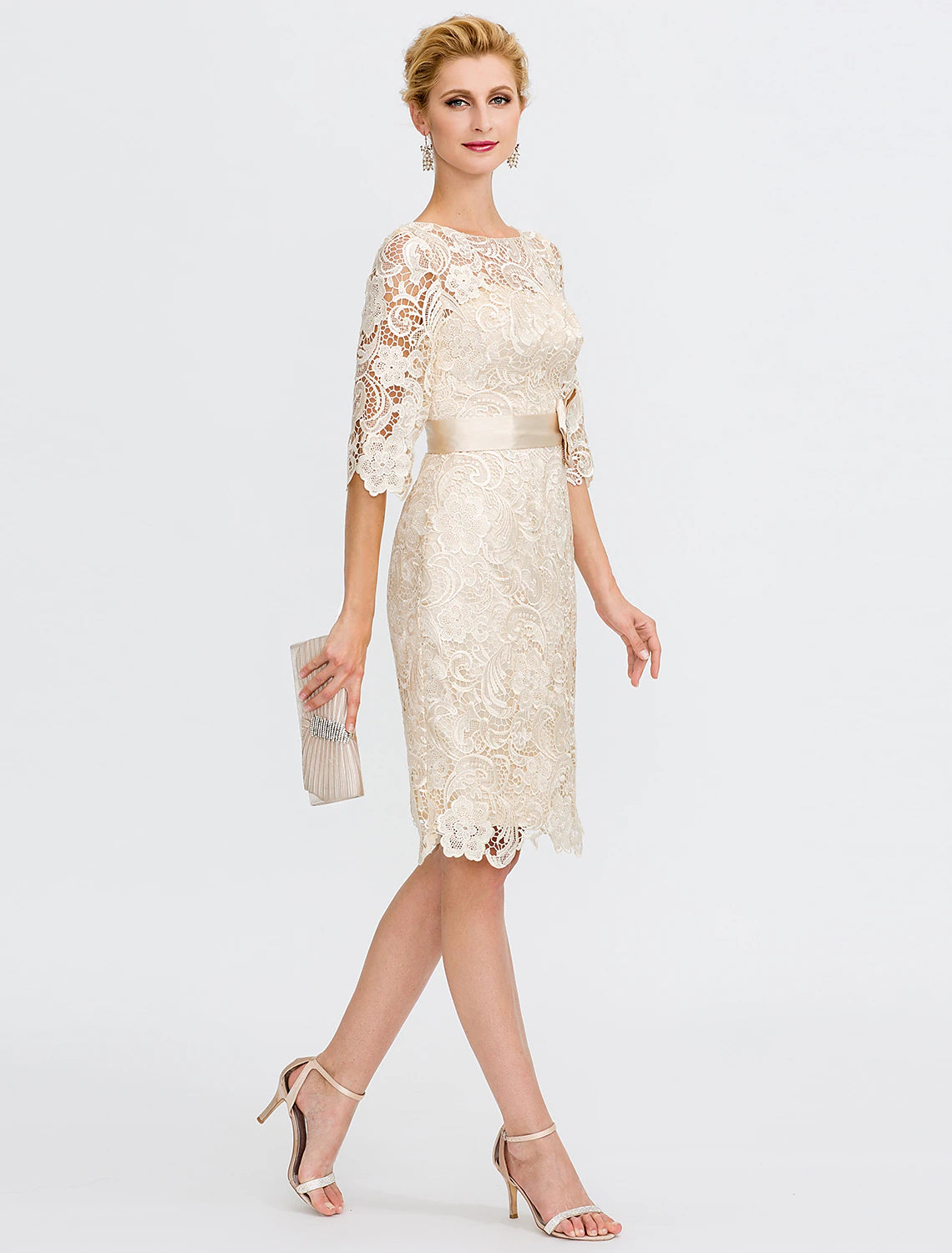 Etuikleid/Säulenkleid für die Mutter der Braut, formeller Hochzeitsgast, elegant, Übergröße, Illusionsausschnitt, knielang, durchgehende Spitze, 3/4-Ärmel mit Schleife(n),