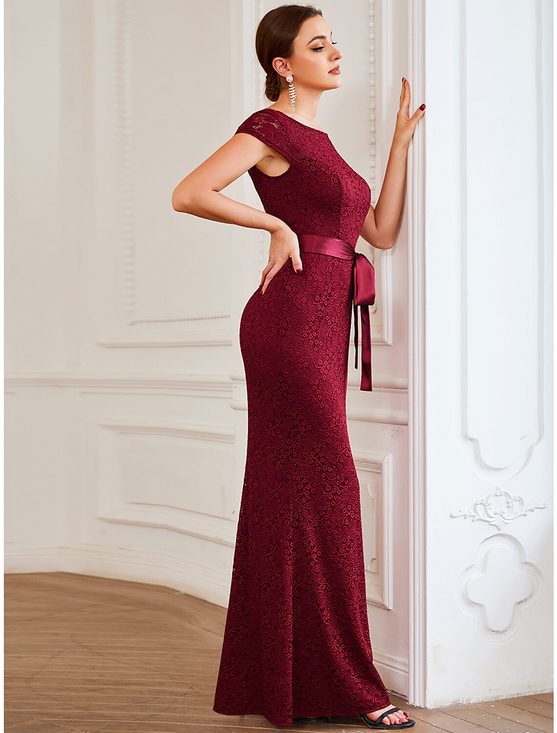 Meerjungfrau/Trompete Abendkleid Elegantes Kleid Formelle Hochzeitsgäste Bodenlang Kurzarm Juwelenhals Brautjungfernkleid Spitze V-Rücken mit Riemchen