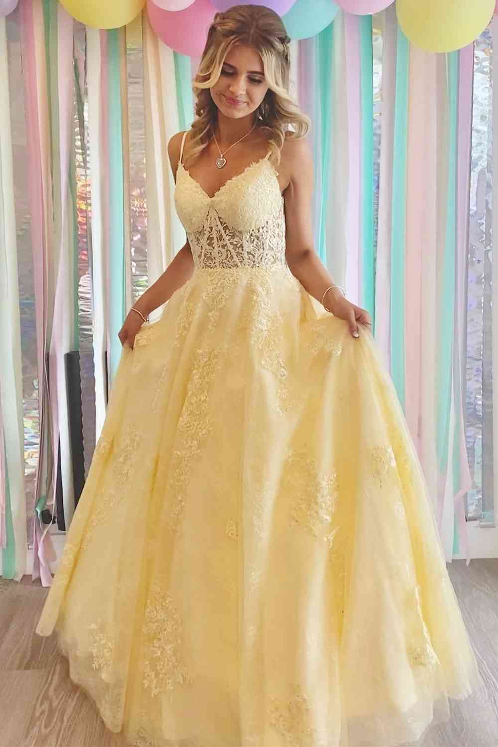 Pale Yellow Ball‑Gown V‑Neck Spaghetti‑Strap Lace‑Up‑Back Floor‑Length Prom Dress