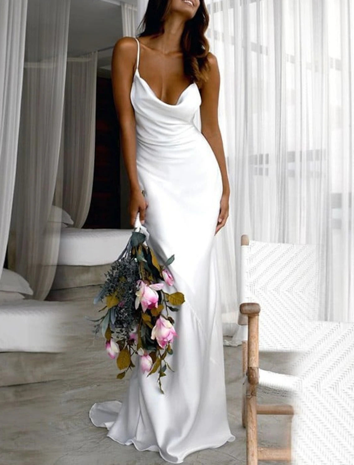 Robes de mariée simples de plage, fourreau/colonne, col carré, caraco, bretelles spaghetti, traîne/pinceau, tissu extensible, robes de mariée avec fronces, couleur unie