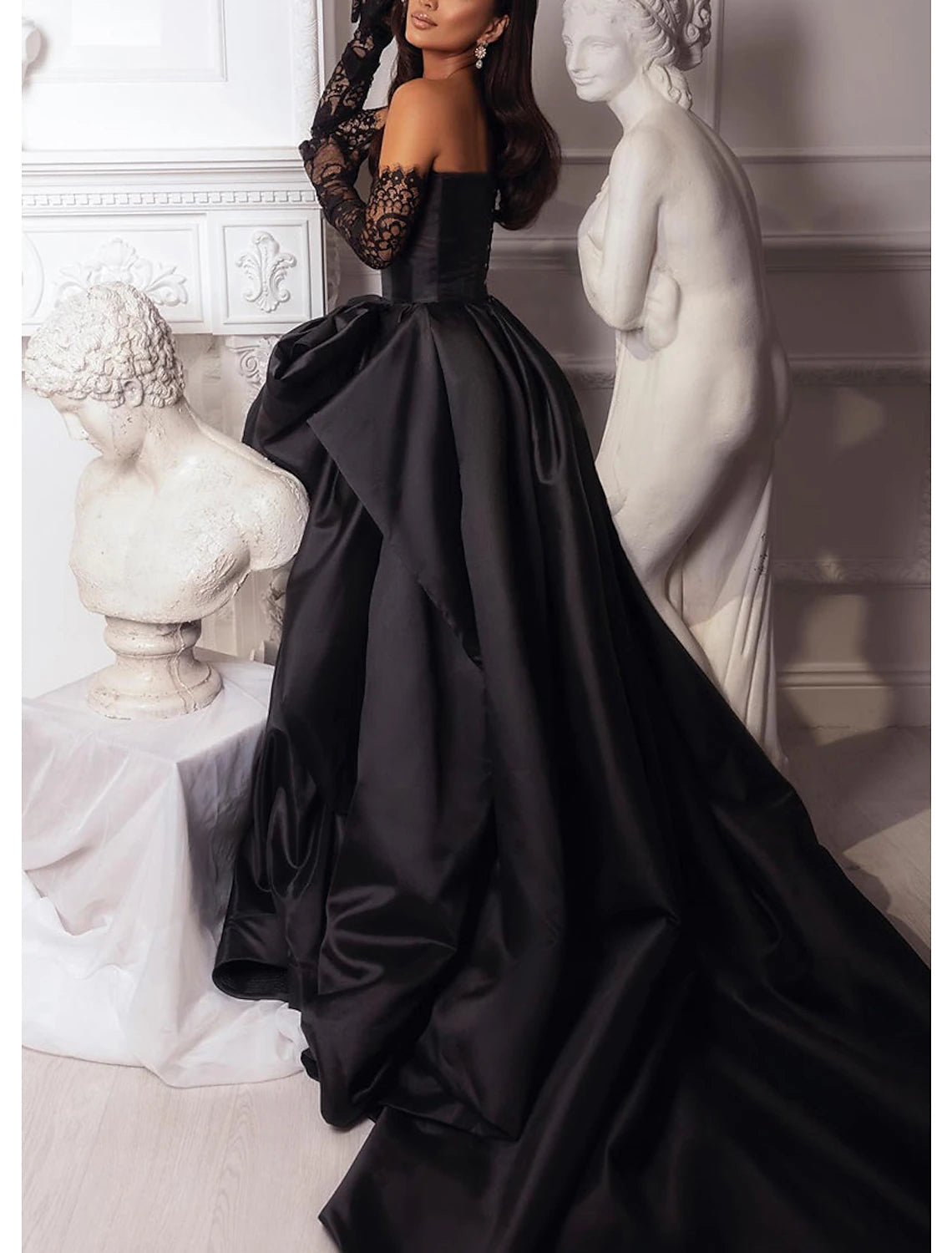 Robe de soirée trapèze noire grande taille, tenue de carnaval, mascarade, traîne, sans manches, sans bretelles, style Mercredi, famille Addams, satin avec fente, couleur pure, bal de promo