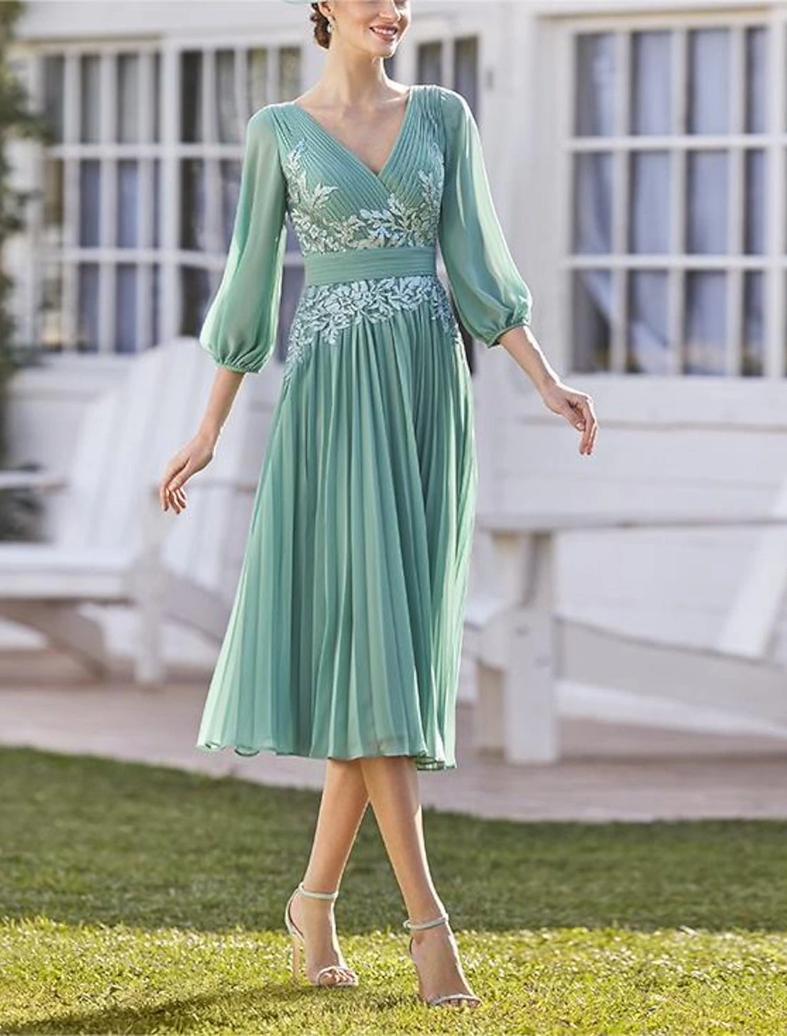 A-Linien-Kleid für die Brautmutter, Kentucky-Derby-Kleid, formelle Hochzeitsgäste, eleganter V-Ausschnitt, knielang, Chiffon, 3/4-Ärmel mit gerüschter Spitze