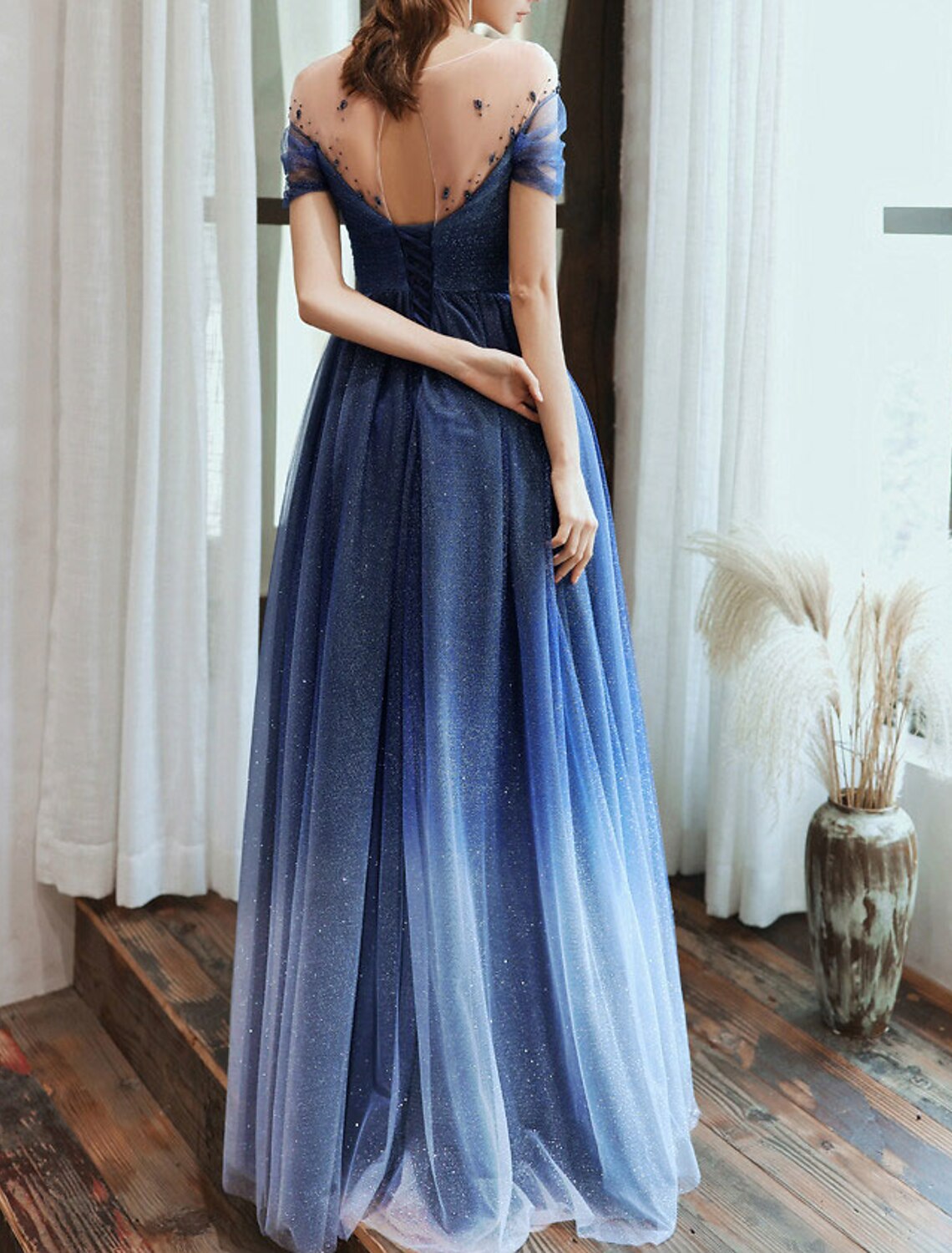 Etuikleid/Säulenkleid, Farbblock, minimalistisch, funkelnd, Hochzeitsgast, formelles Abendkleid, Rundhalsausschnitt, kurze Ärmel, bodenlang, Tüll mit Falten, Pailletten