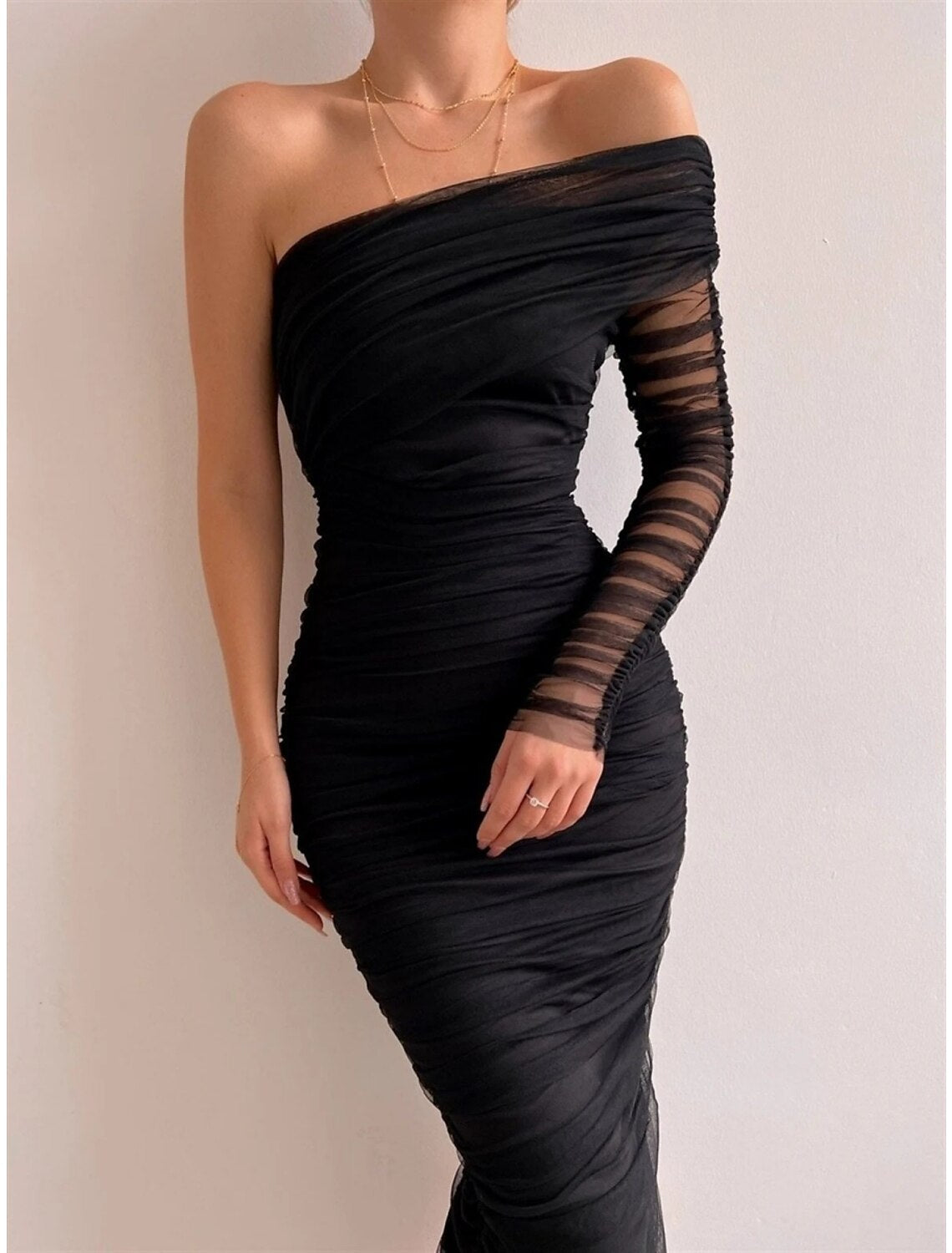 Etuikleid/Säulen-Abendkleid, sexy Kleid, formell, knielang, lange Ärmel, eine Schulter, Tüll mit gerüschtem Schlitz