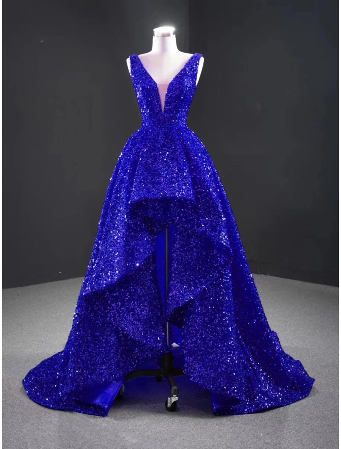 A-Line Evening Gown Party Dress Formal Sweep / Brush Train Formal Red Green Dress Sleeveless V Neck Sequined with Glitter Pleats