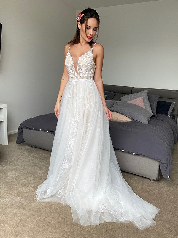 Robe de mariée trapèze/princesse en tulle, col en V, sans manches, avec traîne courte et appliques