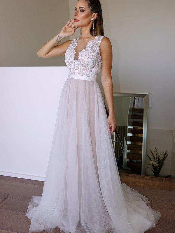A-Line/Princess Tulle Lace Scoop Sleeveless Sweep/Brush Train Wedding Dresses