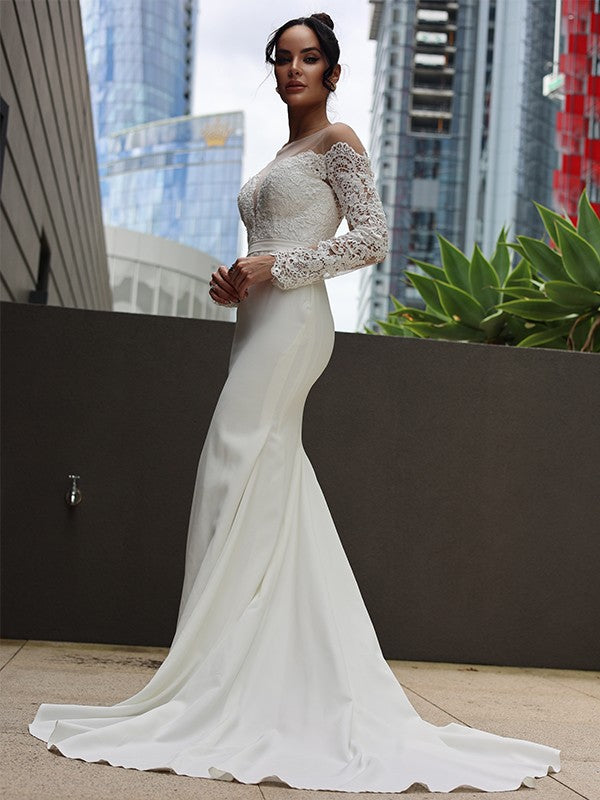Robe de mariée fourreau/colonne en crêpe extensible, col rond, manches longues, traîne courte