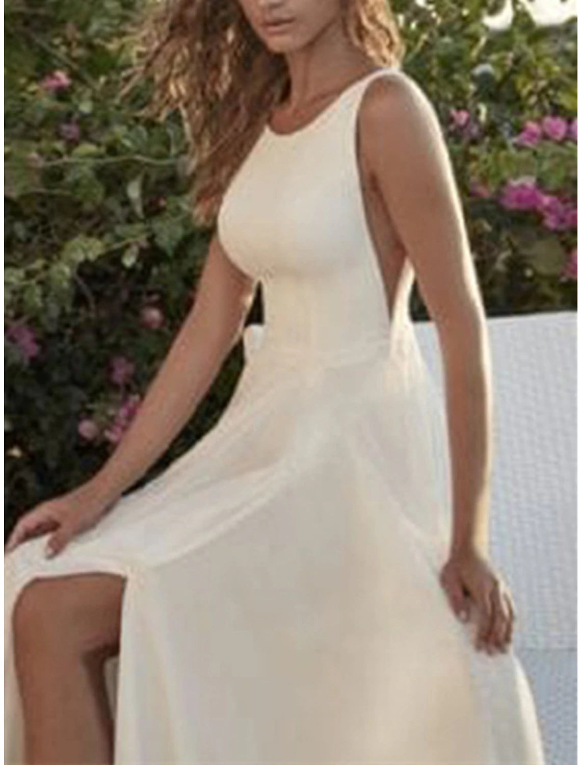 Hall Einfache Brautkleider A-Linie Rundhalsausschnitt Ärmellos Bodenlang Chiffon Brautkleider Mit Schlitz Vorne