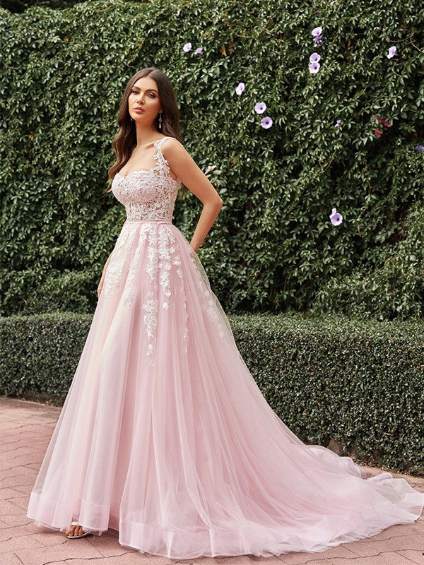 Robe de mariée trapèze/princesse en tulle avec appliques et bretelles, sans manches, traîne courte