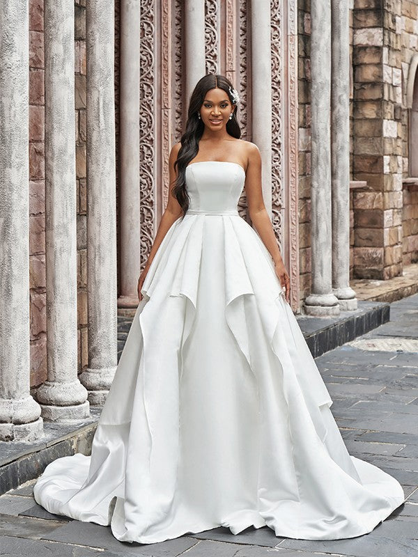 Robe de mariée en satin à volants, sans bretelles, sans manches, traîne courte