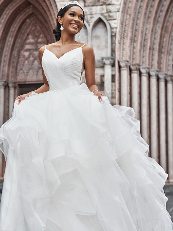 Robe de mariée trapèze/princesse en tulle à volants et bretelles spaghetti, sans manches, traîne courte