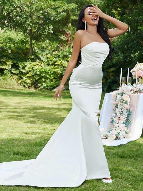 Trompete/Meerjungfrau-Linie Satin Rüschen Trägerlos Ärmellos Sweep/Pinsel zug Brautkleider