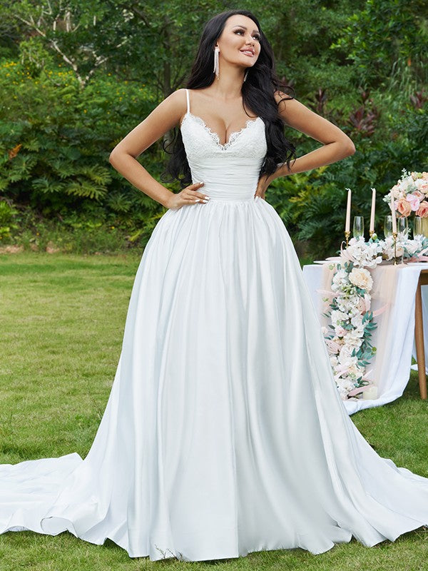 Robe de mariée en dentelle à volants, col en V, sans manches, traîne courte