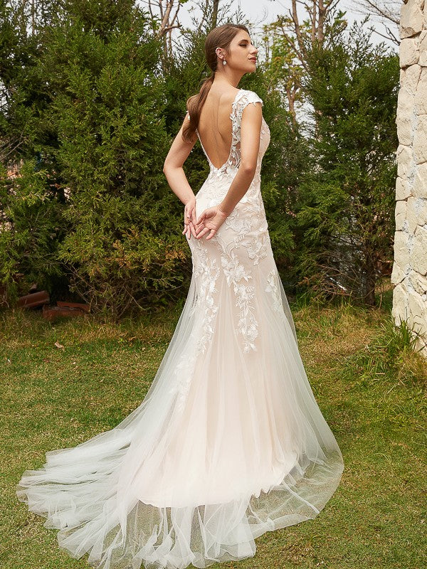 Robe de mariée fourreau/colonne en tulle et dentelle, sans manches, traîne courte