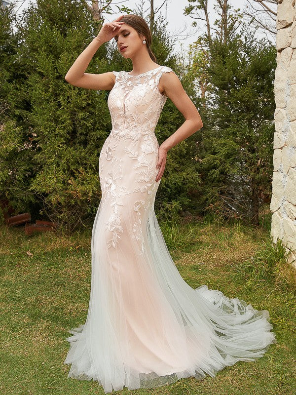 Robe de mariée fourreau/colonne en tulle et dentelle, sans manches, traîne courte