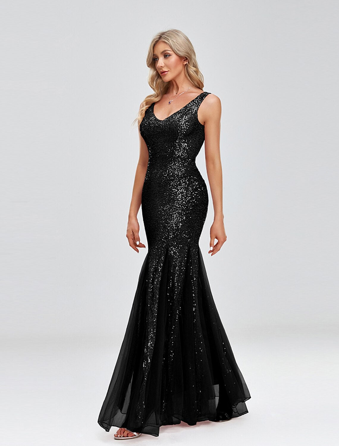 Meerjungfrau/Trompete Abendkleid Glitzerkleid Hochzeitsgast Formeller Abend Bodenlang Ärmellos V-Ausschnitt Tüll V-Rücken mit Paillettenspleiß