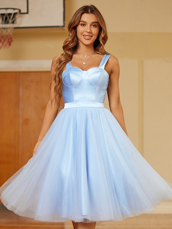 Robe trapèze/princesse en tulle à volants et bretelles sans manches, longueur genou