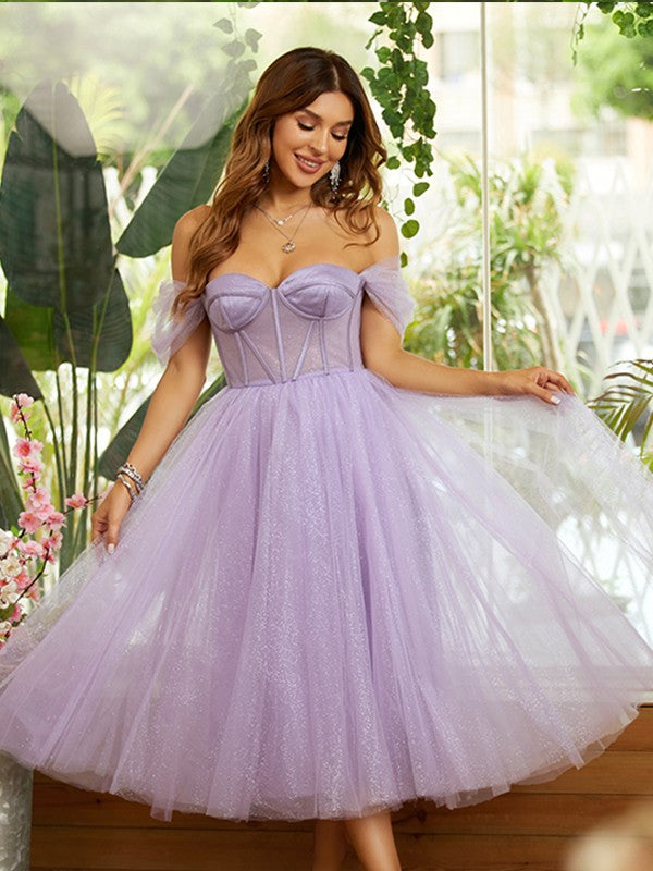 Robe trapèze/princesse en tulle à volants, épaules dénudées, sans manches, longueur thé