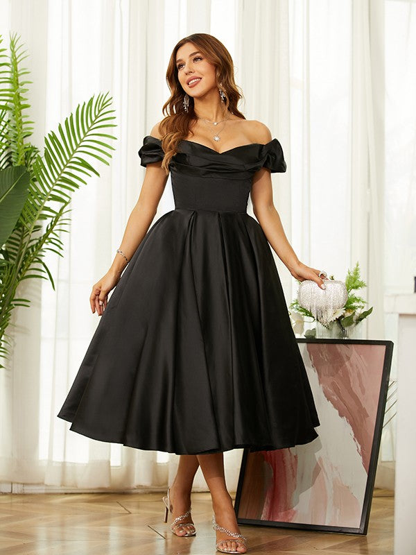 A-Linie/Princess-Linie Satin Rüschen Off-the-Shoulder-Träger Ärmellos Wadenlang Kleider