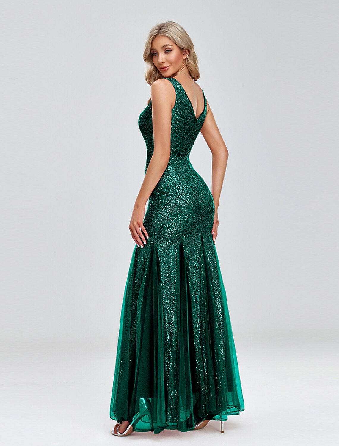 Meerjungfrau/Trompete Abendkleid Glitzerkleid Hochzeitsgast Formeller Abend Bodenlang Ärmellos V-Ausschnitt Tüll V-Rücken mit Paillettenspleiß