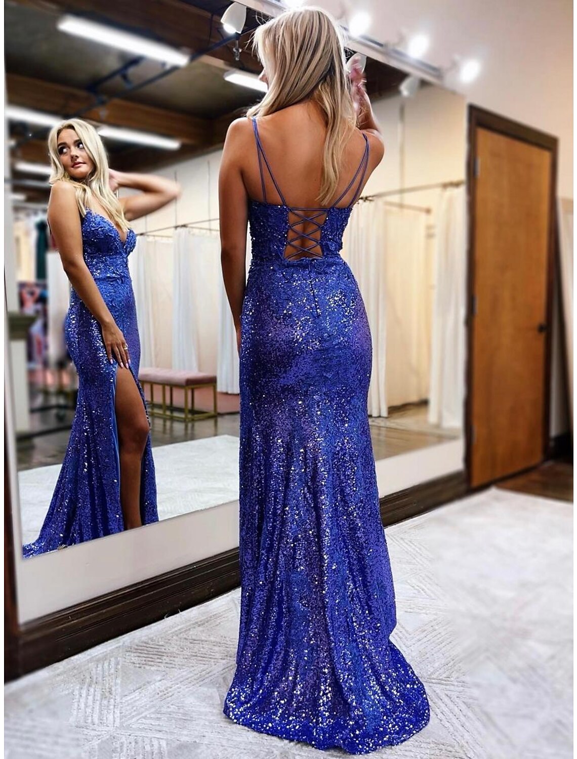 Robe de bal sirène/trompette scintillante et brillante, robe de soirée de mariage formelle, traîne à balayage/pinceau, sans manches, col en V, dos nu pailleté avec paillettes