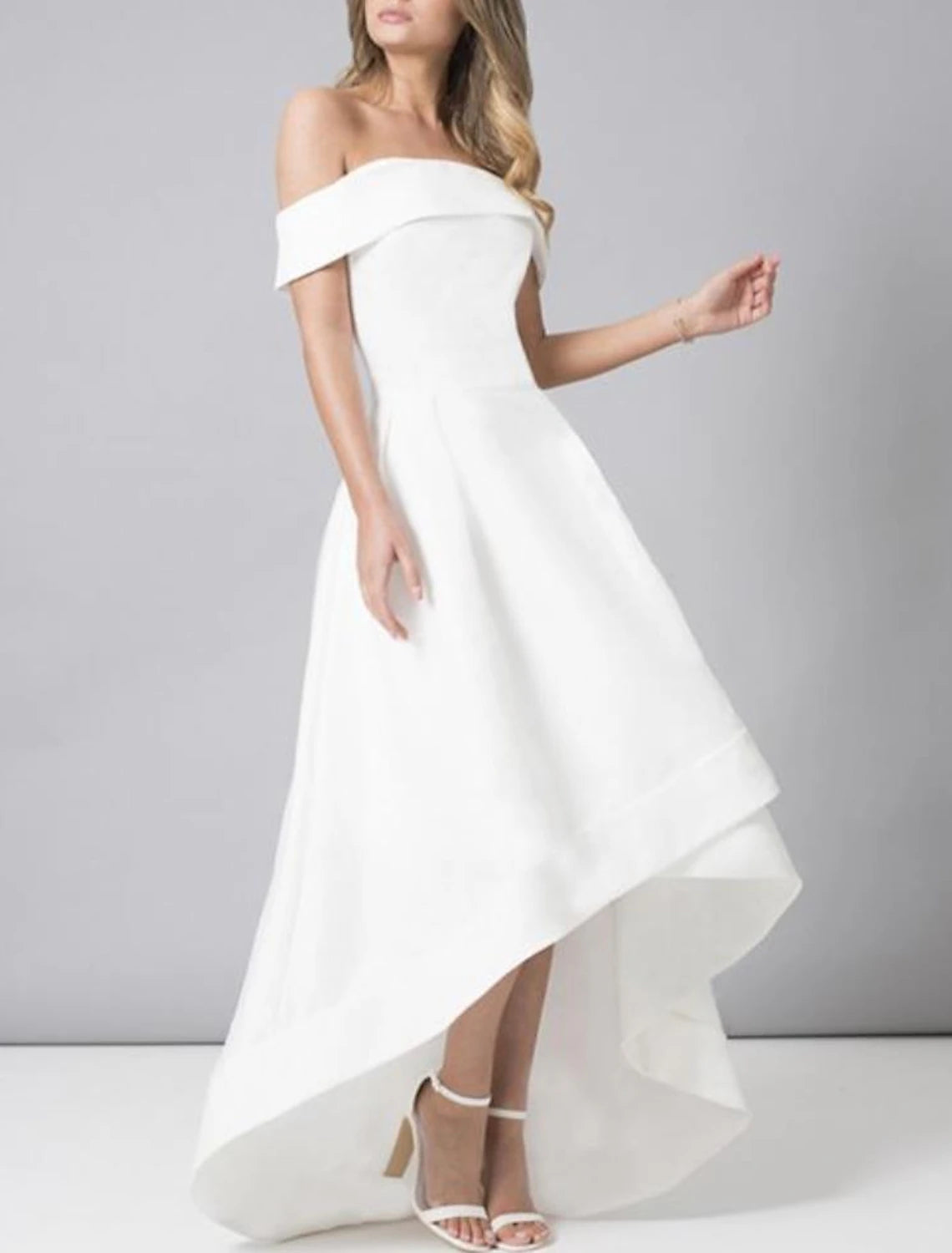 Einfache Brautkleider Brautkleider A-Linie Camisole Ärmellos Tee Länge Satin Brautkleider Mit Falten Einfarbig