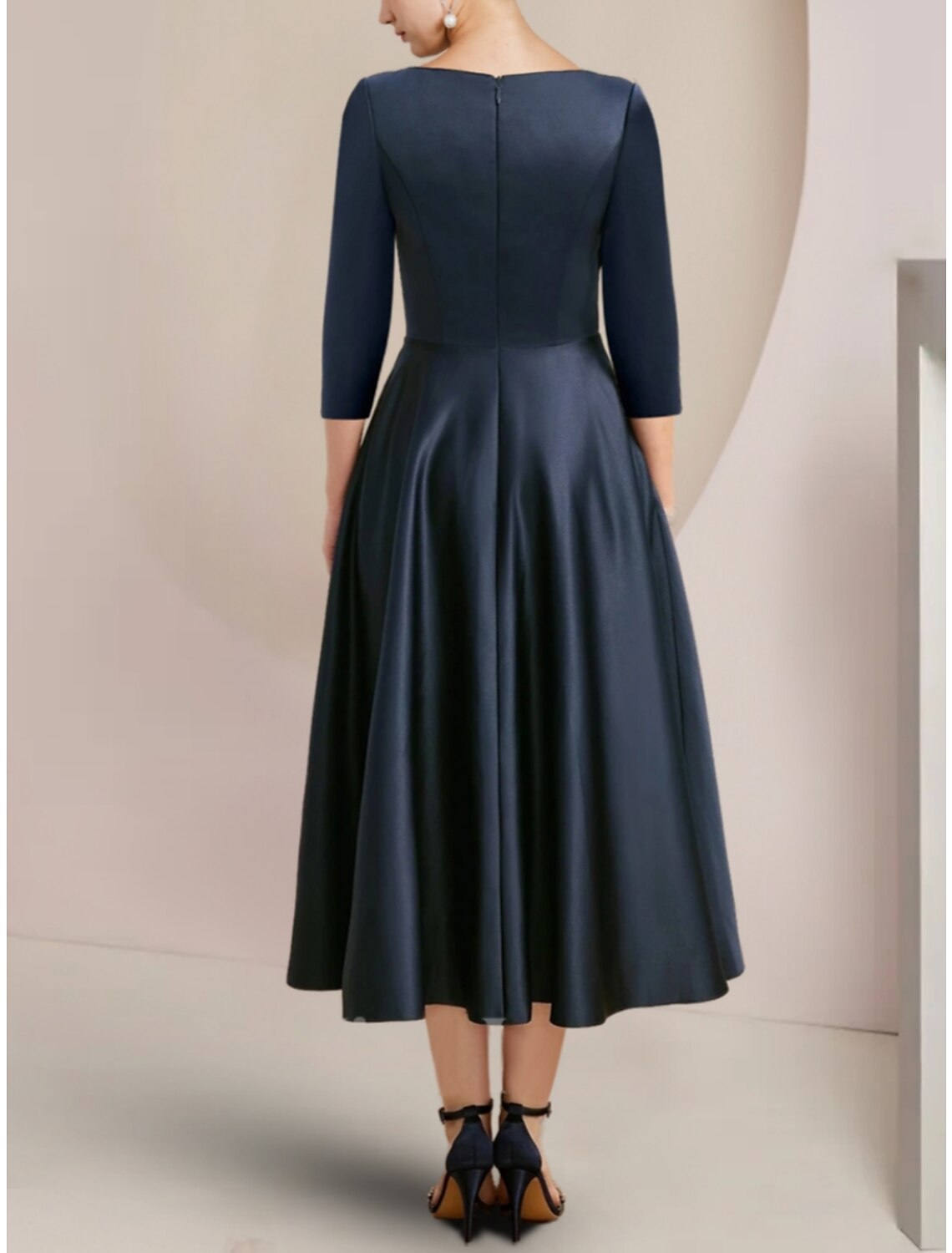A-Linien-Kleid für die Mutter der Braut, Hochzeitsgast, elegant, zierlich, V-Ausschnitt, knielang, Satin, 3/4-Ärmel mit Rüschen, einfarbig