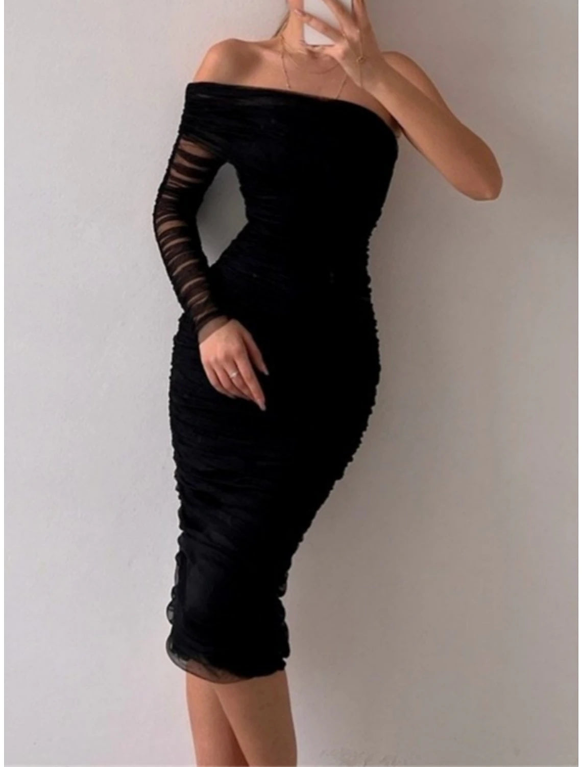 Etuikleid/Säulen-Abendkleid, sexy Kleid, formell, knielang, lange Ärmel, eine Schulter, Tüll mit gerüschtem Schlitz