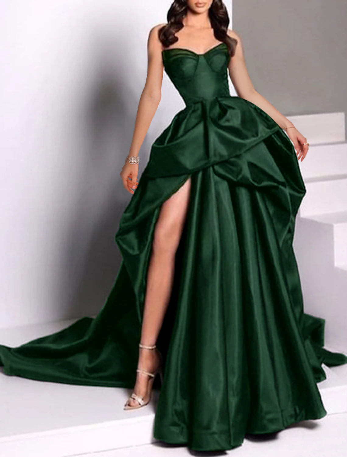 Robe de soirée trapèze noire grande taille, tenue de carnaval, mascarade, traîne, sans manches, sans bretelles, style Mercredi, famille Addams, satin avec fente, couleur pure, bal de promo