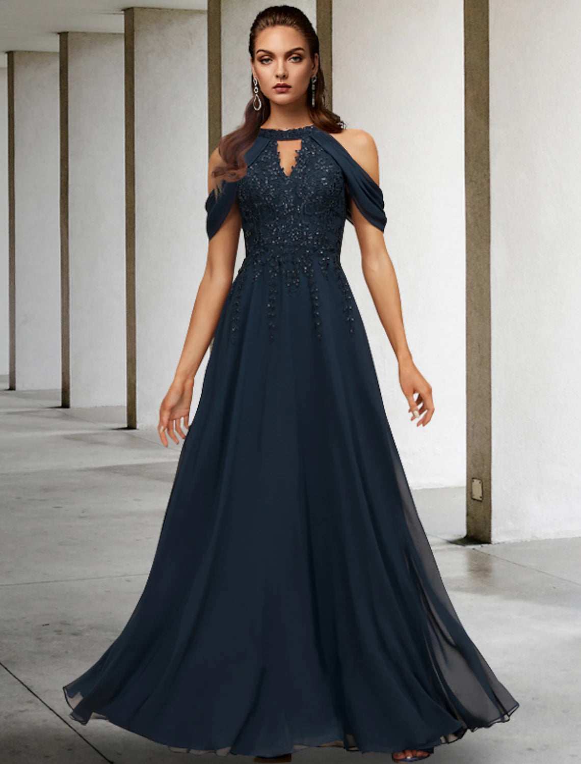 A-Linien-Kleid für die Mutter der Braut, Hochzeitsgast, elegant, Übergröße, Neckholder, bodenlang, Spitze, Tüll, mit Pailletten, ärmellos, mit Pailletten-Applikationen