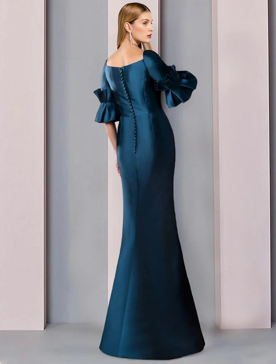 Etuikleid/Säulenkleid für die Brautmutter, formelle Hochzeitsgastparty, eleganter quadratischer Ausschnitt, bodenlang, Satin, halbe Ärmel mit Rüschen