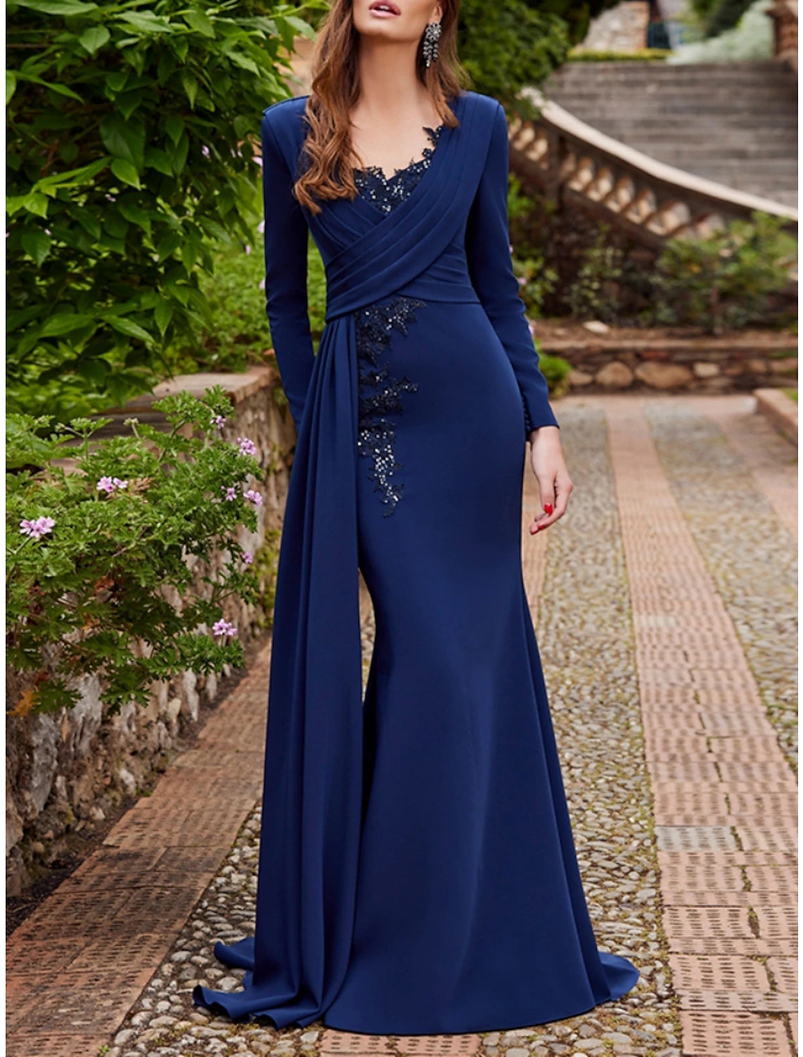 Meerjungfrau/Trompete Kleid für die Mutter der Braut, Hochzeitsgast, elegante Party, V-Ausschnitt, Sweep/Pinselzug, Stretch-Stoff, lange Ärmel mit Paillettenrüschen