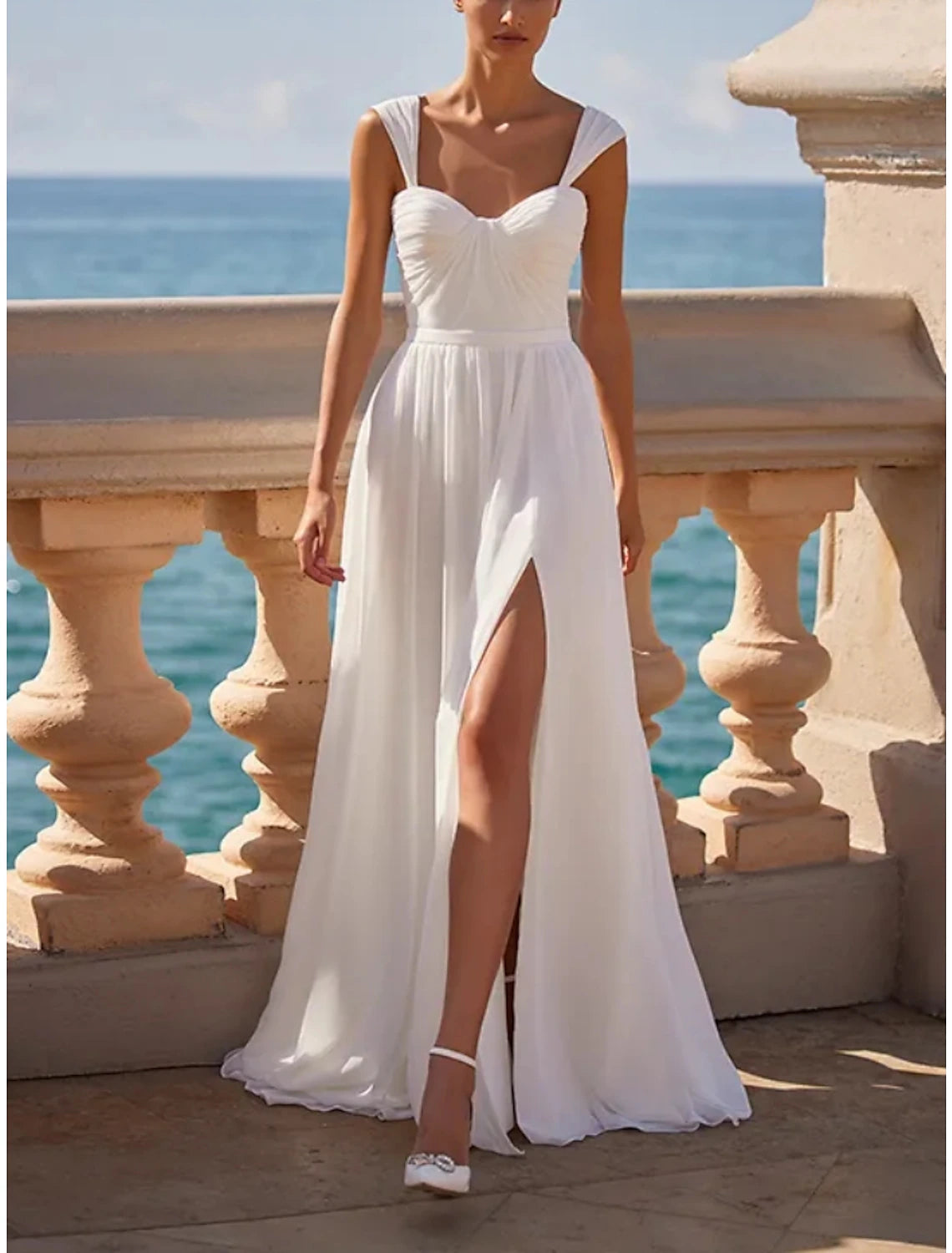 Kleine weiße Kleider Brautkleider A-Linie Quadratischer Ausschnitt Ärmellos Sweep/Pinsel Schleppe Chiffon Brautkleider Mit Falten Geschlitzte Vorderseite