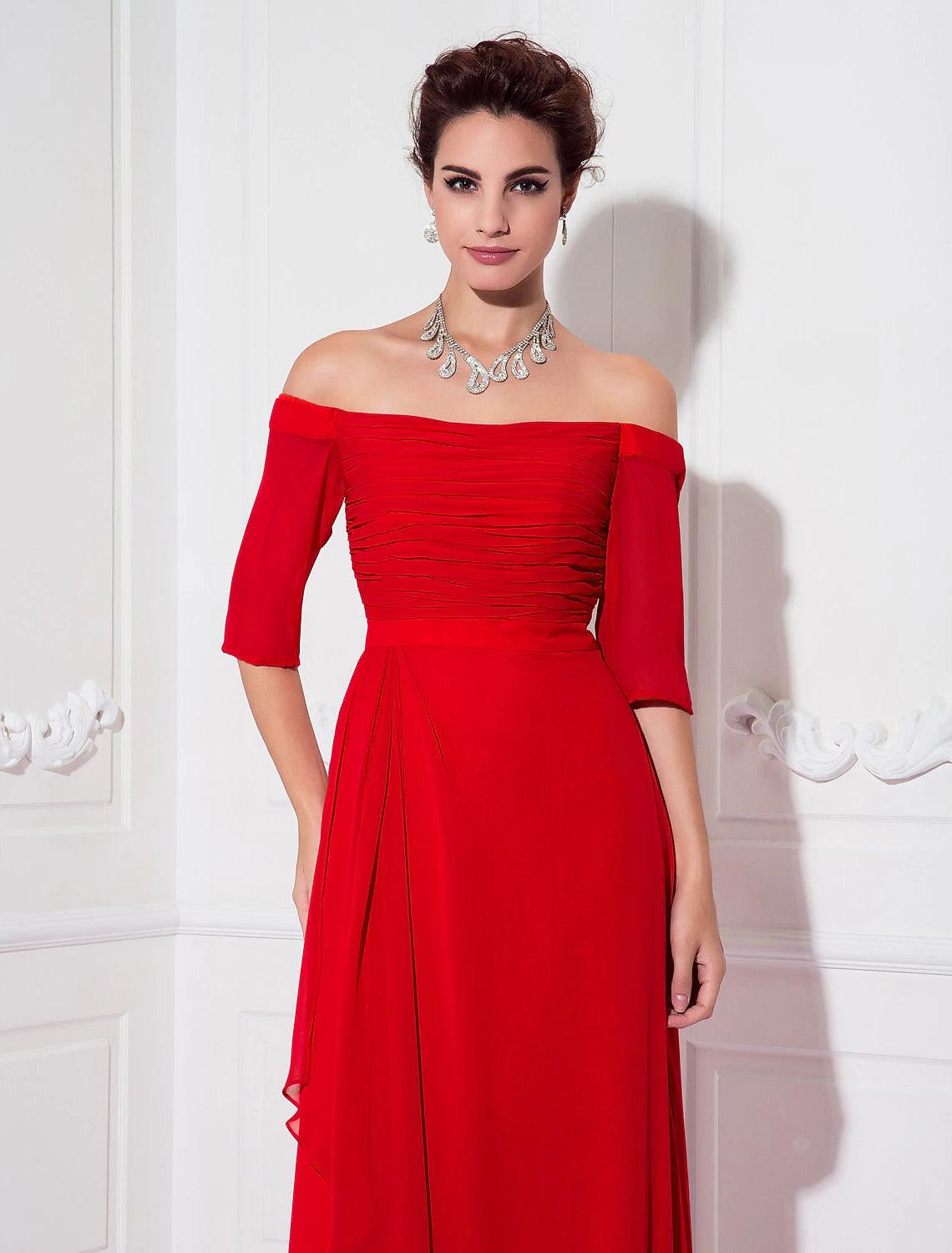 Etuikleid/Säulenkleid, minimalistisches Kleid, Hochzeitsgast, formeller Abend, Sweep/Pinselzug, halbe Ärmel, schulterfrei, Brautjungfernkleid aus Chiffon mit gerüschter Drapierung