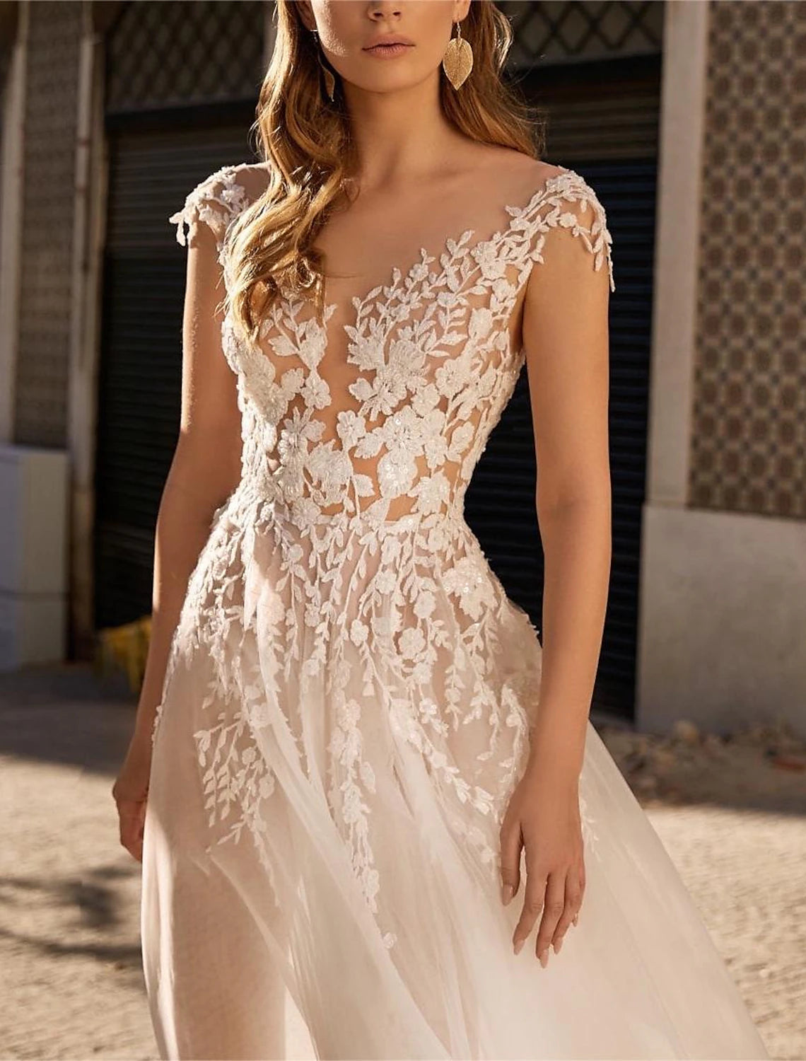 Robe de mariée bohème de plage, coupe trapèze, col bateau, sans manches, longueur au sol, en organza, avec fleurs, couleur unie