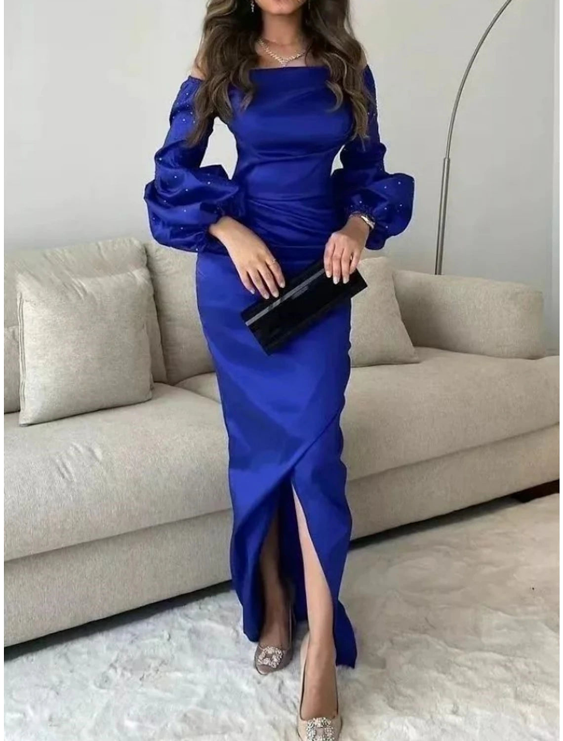 Meerjungfrau/Trompete Abendkleid Elegantes Kleid Formale Bodenlange Langarm Quadratischer Hals Satin mit gerüschtem Paillettenschlitz
