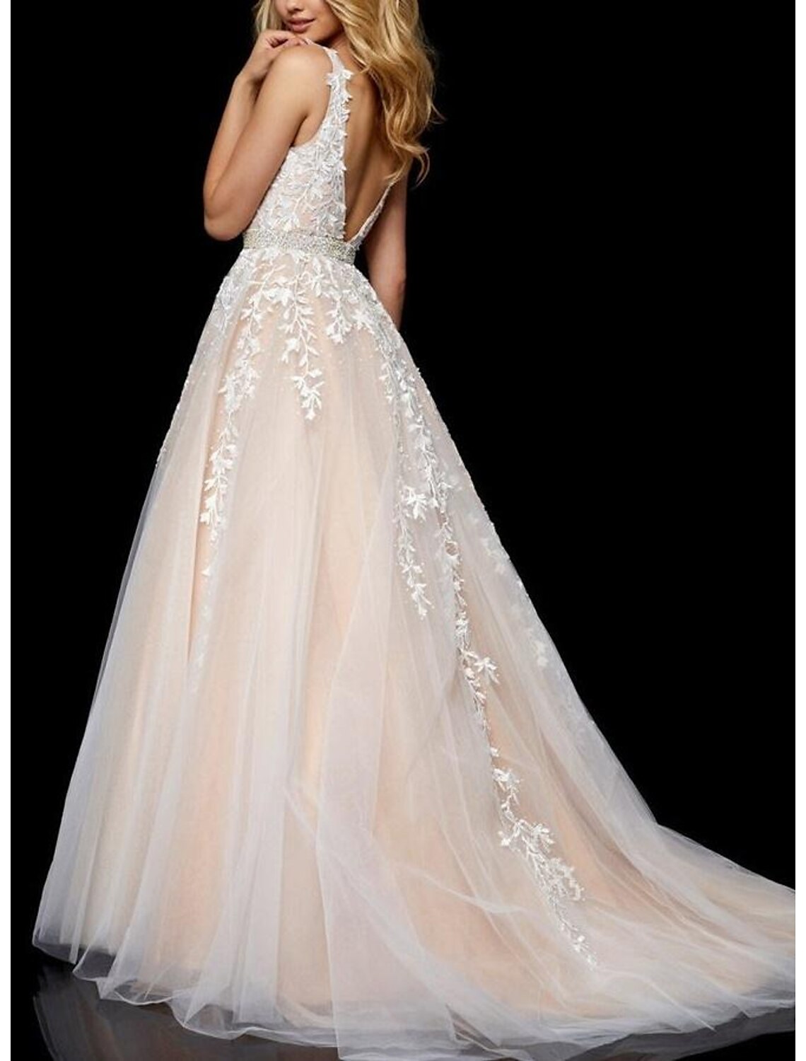 Robe de bal trapèze élégante, longueur au sol, sans manches, col en V, tulle avec broderies et perles