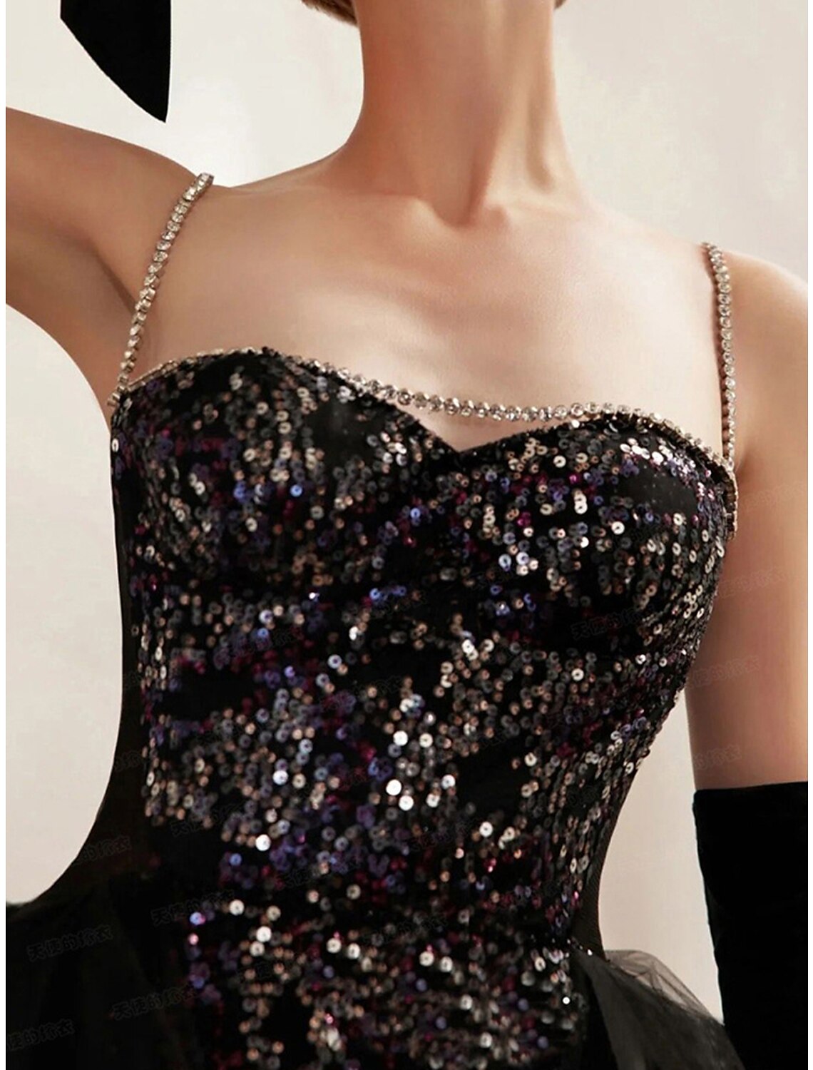 A-Linien-Abendkleid, schwarzes Kleid, Glitzer- und Glanzkleid, Abschlussball-Fotoshooting, bodenlang, ärmellos, trägerlos, mit Pailletten