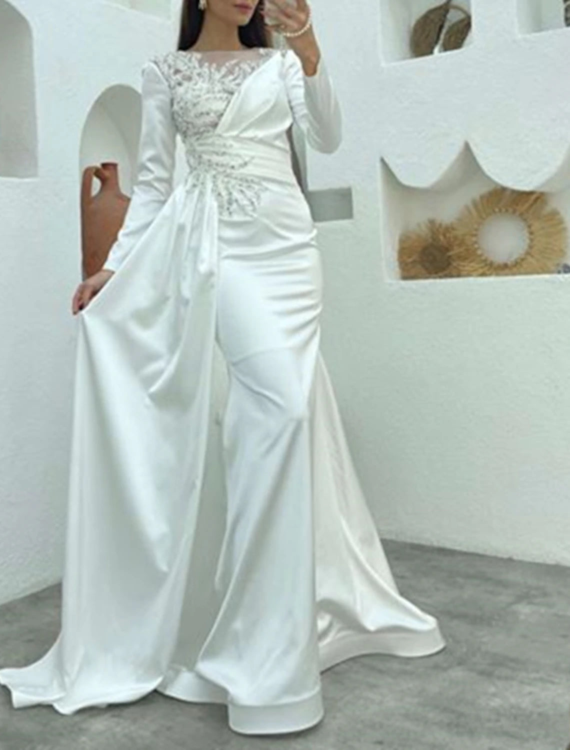 Meerjungfrau/Trompete Abendkleid Elegantes Kleid Formeller Hochzeitsgast Sweep/Pinsel Zug Langarm Schmuckhals Satin mit Perlen