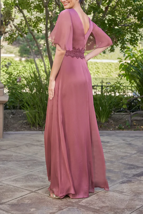 Robe de mère de la mariée élégante grande taille à col en V et manches courtes