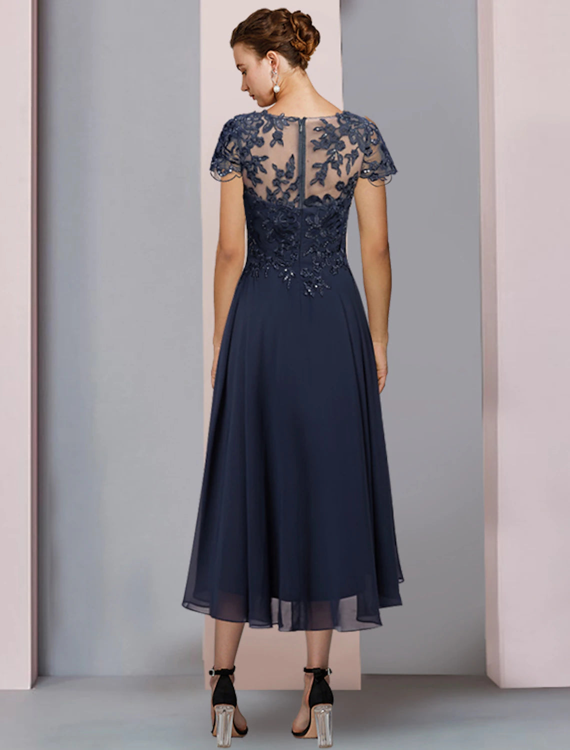 A-Linien-Kleid für die Mutter der Braut, formeller Hochzeitsgast, eleganter U-Ausschnitt, Schmuckausschnitt, teelang, Chiffon, Spitze, kurze Ärmel mit Falten, Pailletten-Applikationen