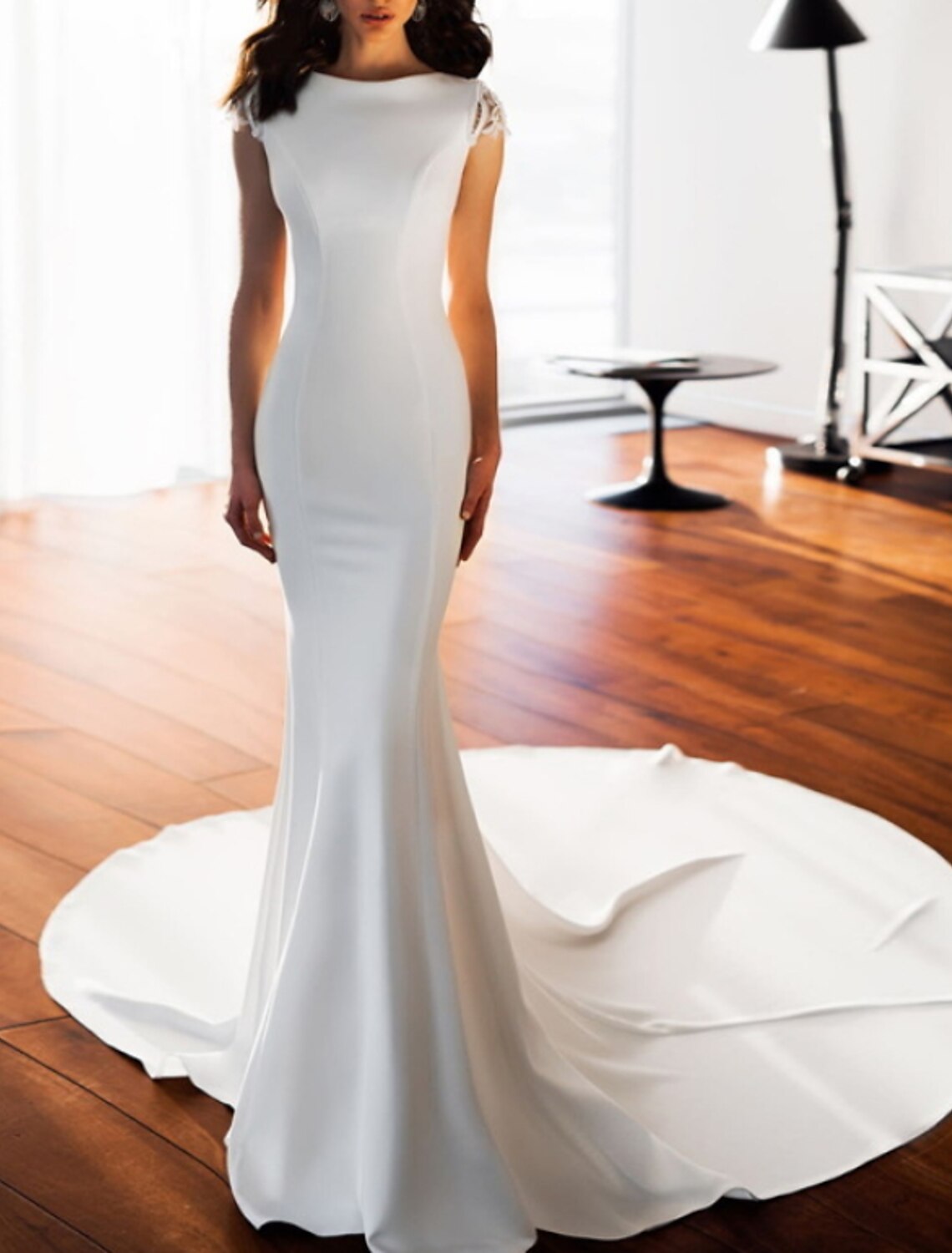 Hall Open Back Casual Brautkleider Etui/Säule Rundhalsausschnitt Flügelärmeln Kapelle Schleppe Stretch-Stoff Brautkleider mit Perlen