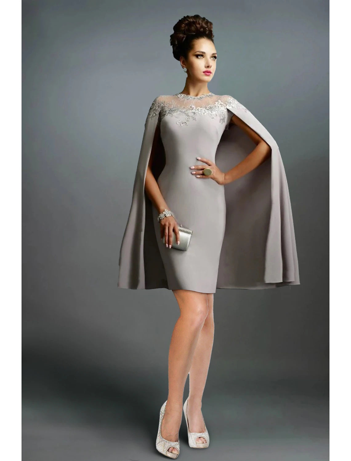 Meerjungfrau/Trompete Abendkleid Vintage Kleid Hochzeitsgast Kentucky Derby Knielang Ärmellos Schulterfrei Capes Stretchstoff mit gerüschter Rüschenstickerei
