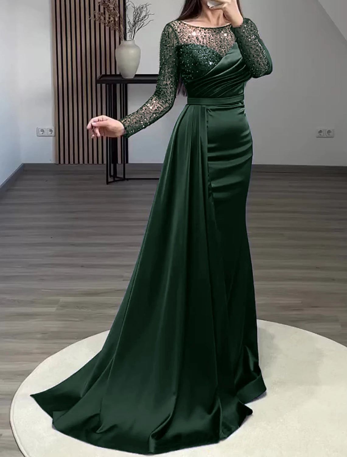 Meerjungfrauenkleid Abendkleid Rot Grün Kleid Formal Hochzeit Gast Hofschleppe Langarm Juwelenhals Charmeuse mit gerüschten Perlen Pailletten